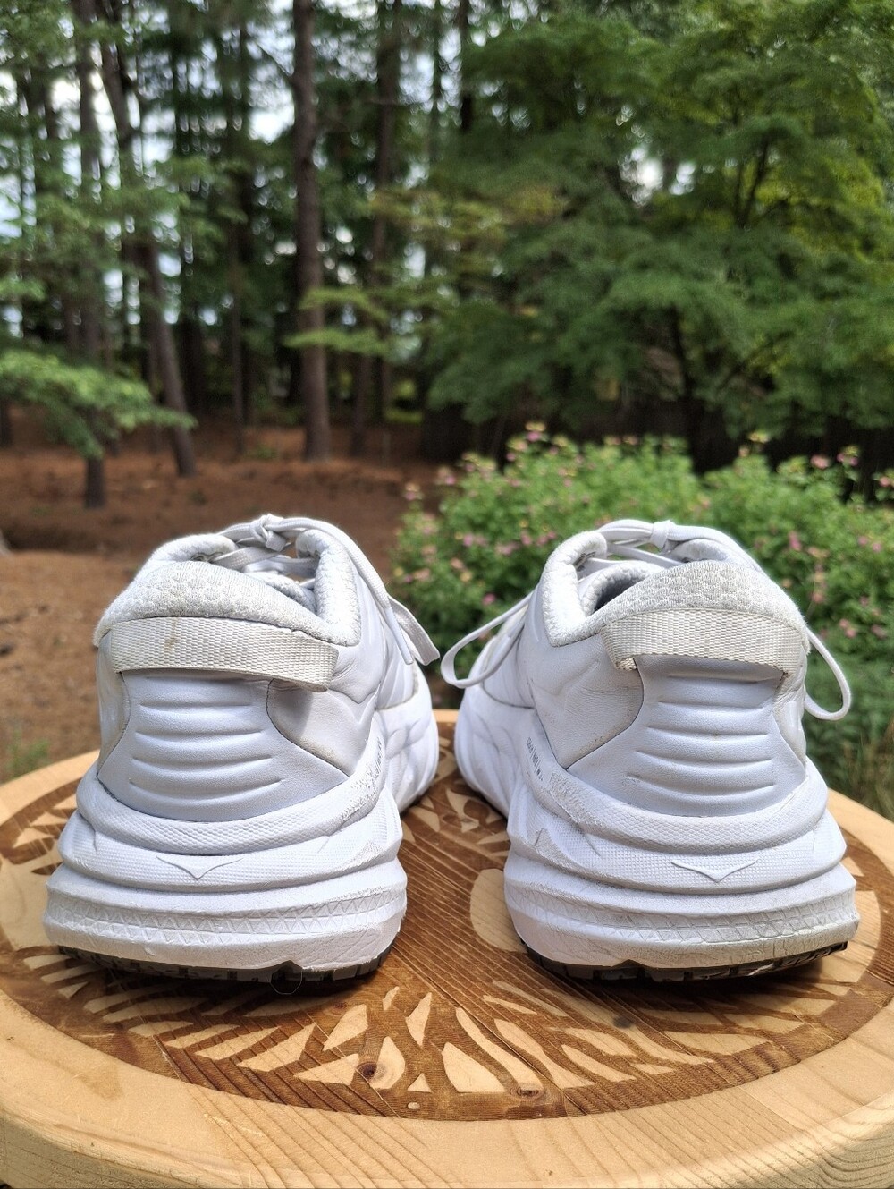 Hoka One One Women's Bondi SR White Leather Slip Resistant Sneakers Sz 8 READ - Picture 4 of 12